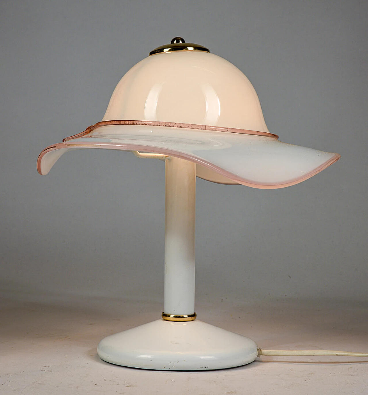 Lampada da tavolo in vetro di Murano a forma di cappello per Tiffany, anni '70 5