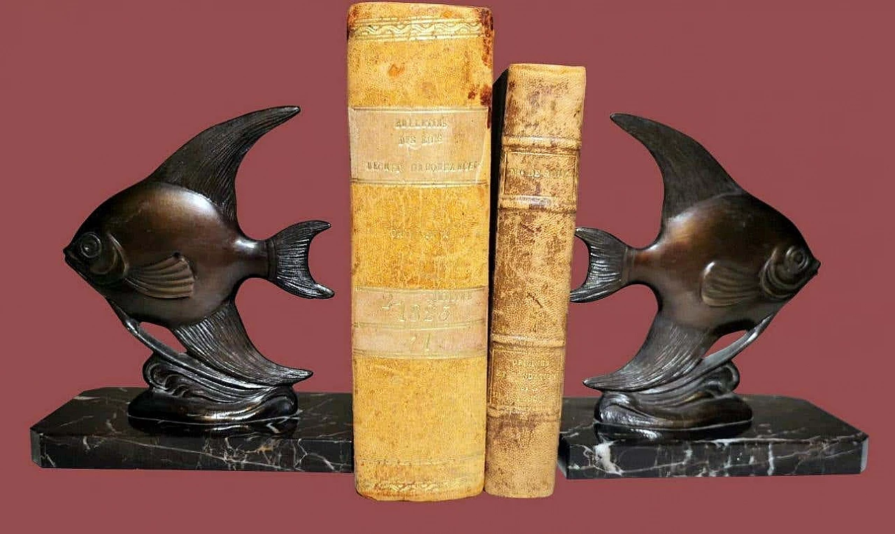 Pair of fish-shaped choice bookends with Marquinia marble base, 1930s 1