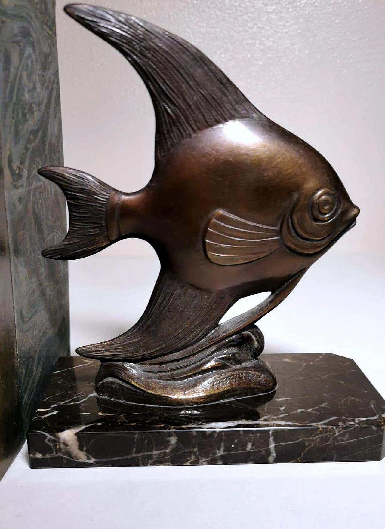 Pair of fish-shaped choice bookends with Marquinia marble base, 1930s 9