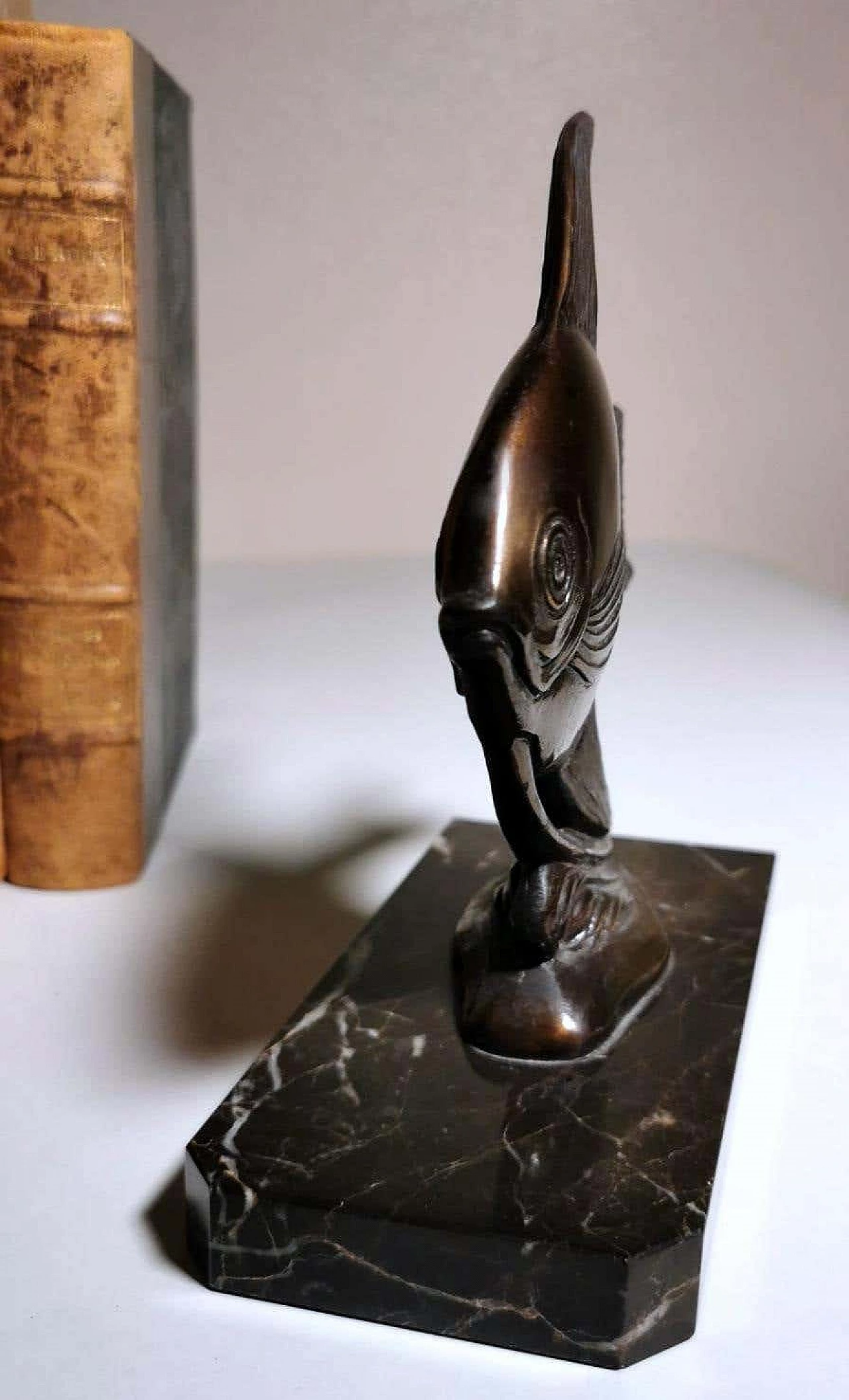 Pair of fish-shaped choice bookends with Marquinia marble base, 1930s 12