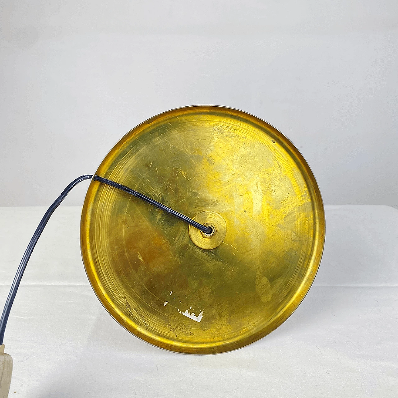 Lampada da tavolo in ottone di Luciano Frigerio, anni '70 4