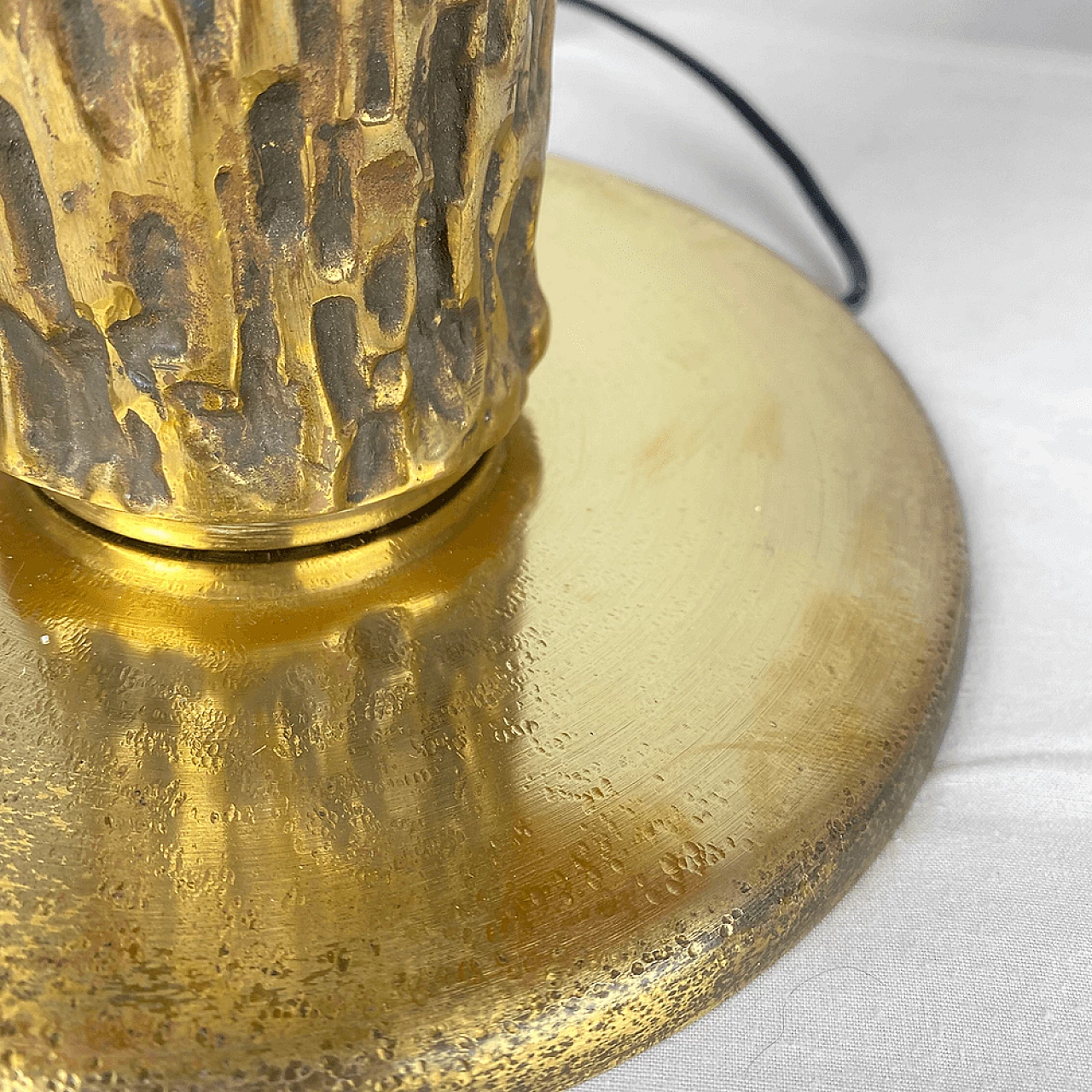 Brass table lamp by Luciano Frigerio, 1970s 6