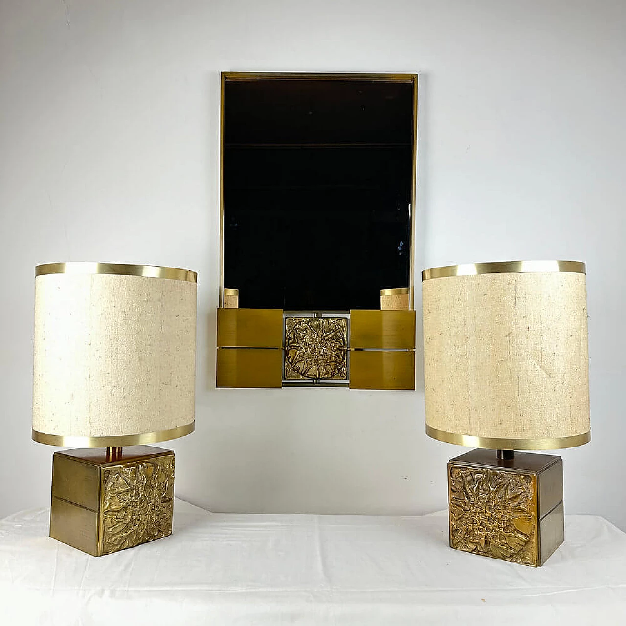 Coppia di lampade da tavolo e specchio di Luciano Frigerio, anni '70 5