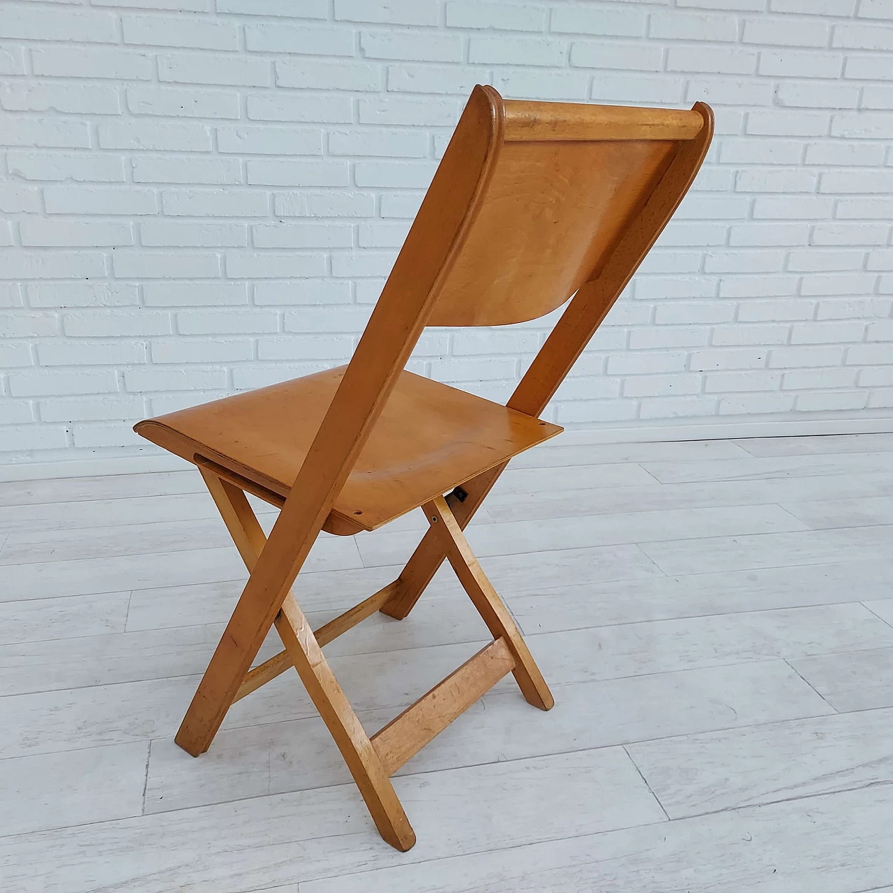3 Plywood folding chairs by Ve.S., 1960s 6