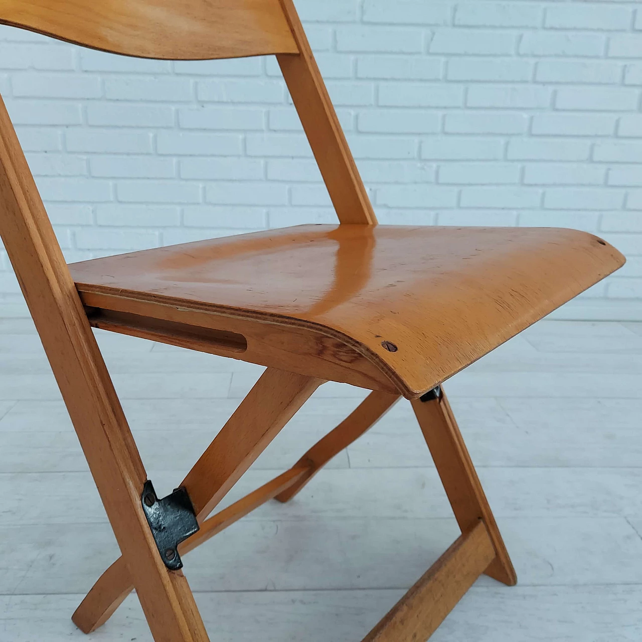 3 Plywood folding chairs by Ve.S., 1960s 11