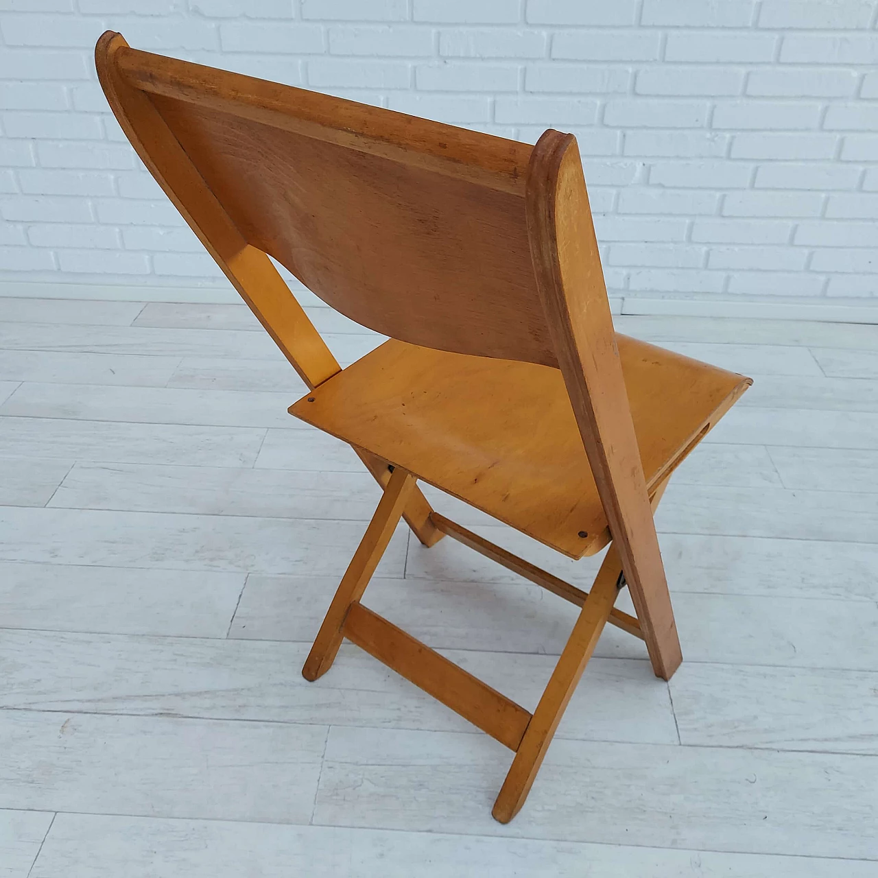 3 Plywood folding chairs by Ve.S., 1960s 16