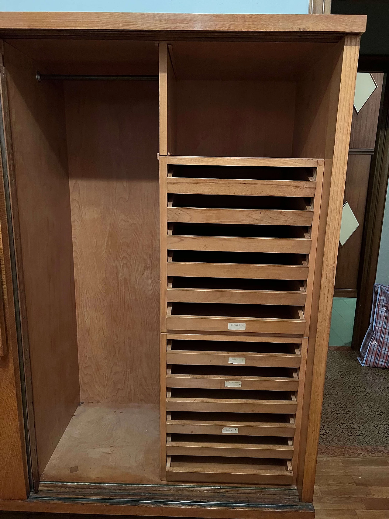 Oak veneer wardrobe by Sbriziolo, 1950s 4