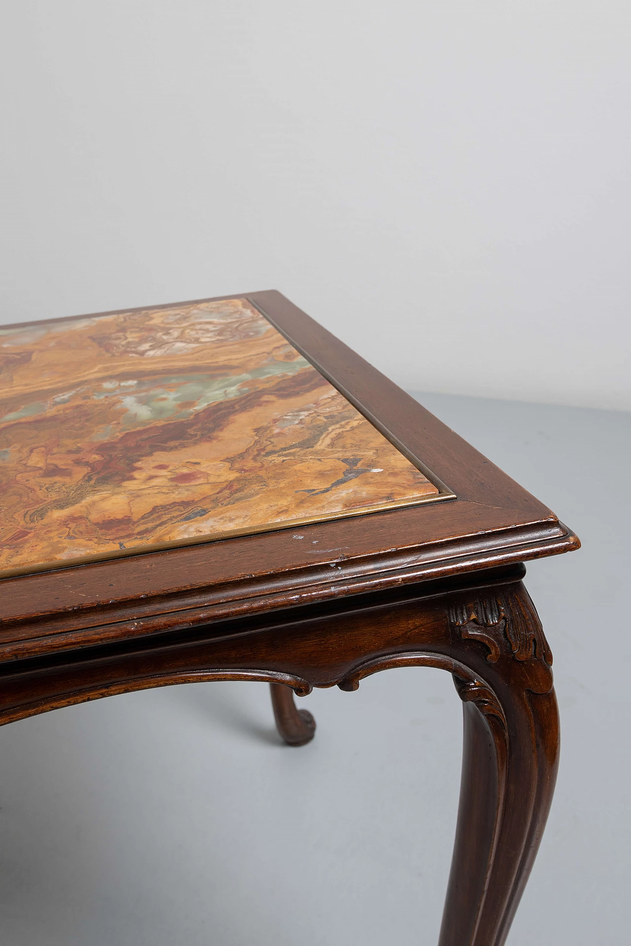 Wooden coffee table with curved legs and onyx top, 1950s 4