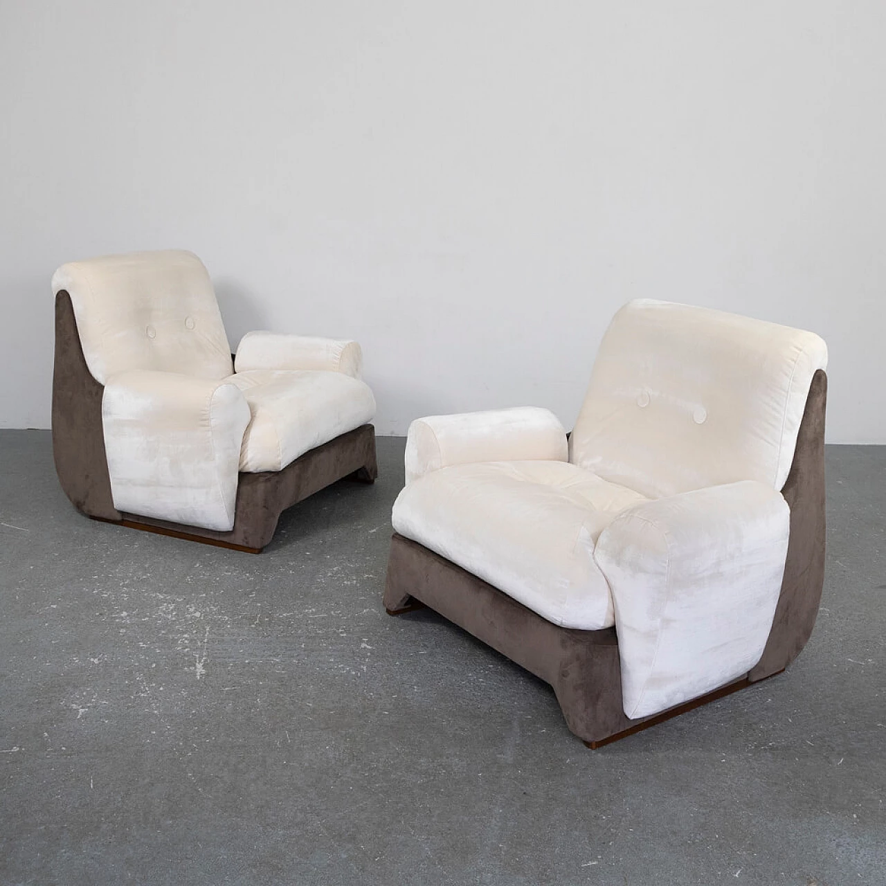 Pair of two-tone velvet armchairs, 1960s 2