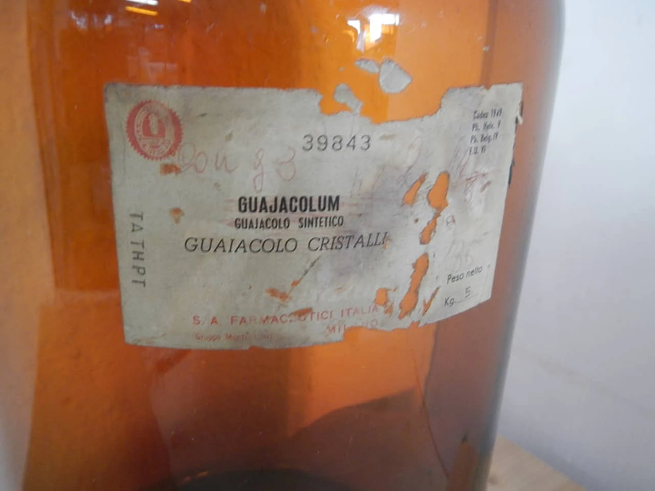 Bottiglia da farmacia in vetro con etichetta, anni '50 6
