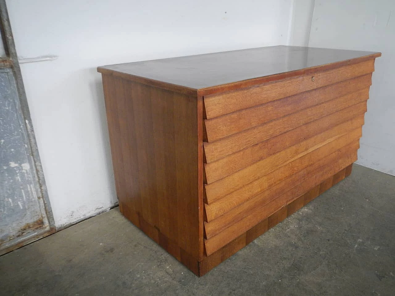 Oak chest of drawers with formica top, 1950s 2