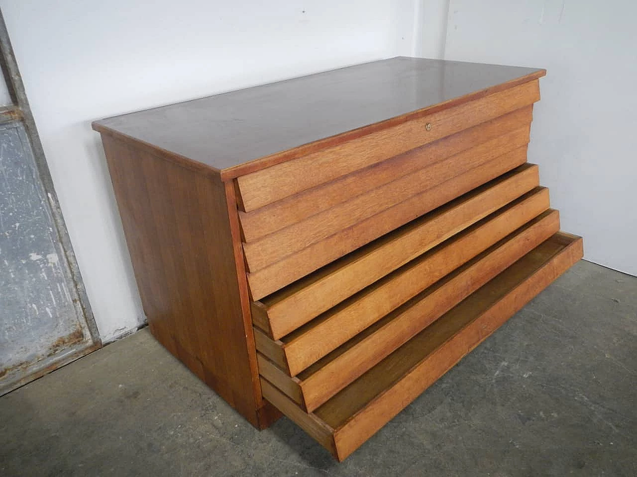 Oak chest of drawers with formica top, 1950s 4