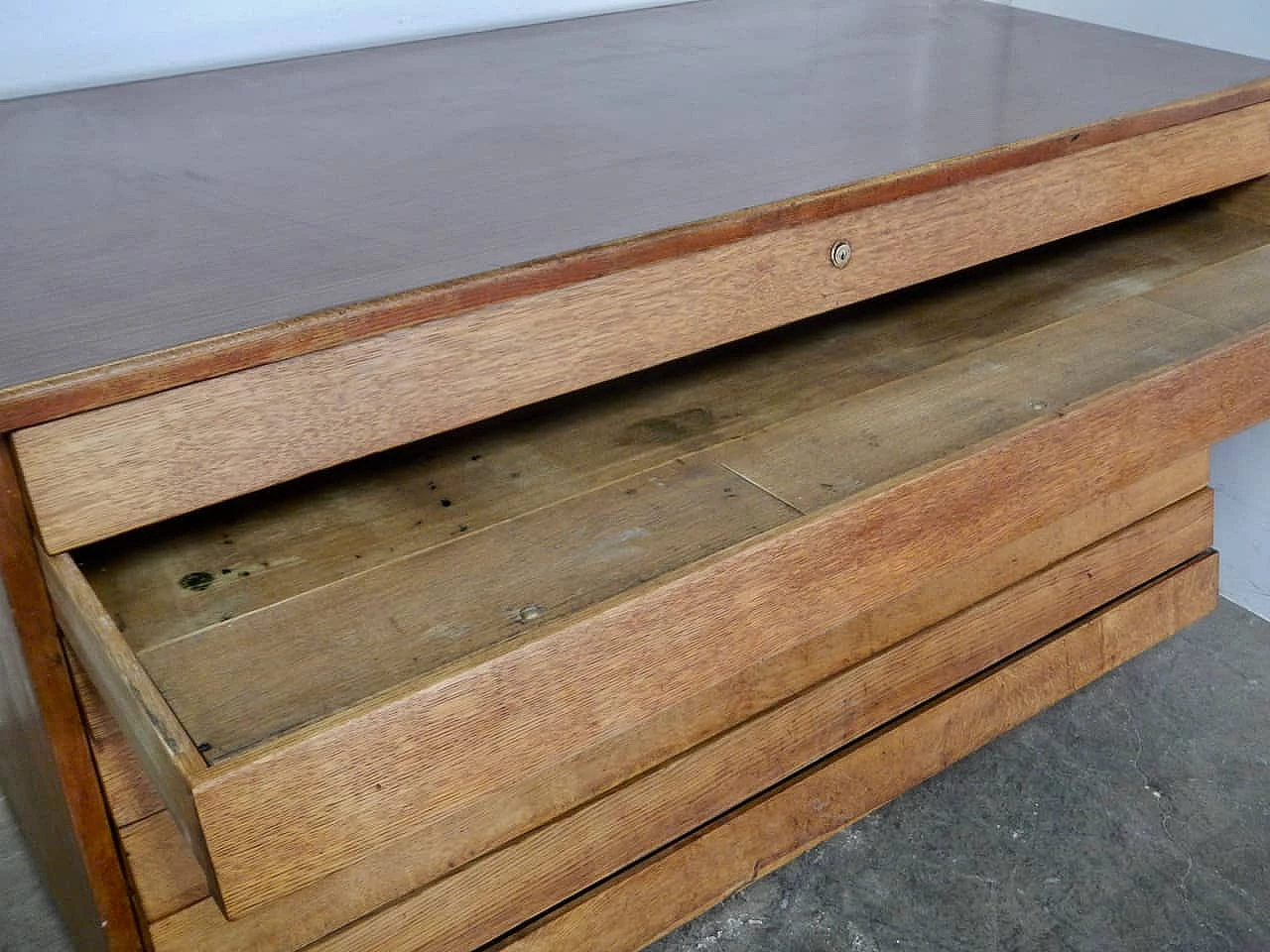 Oak chest of drawers with formica top, 1950s 7