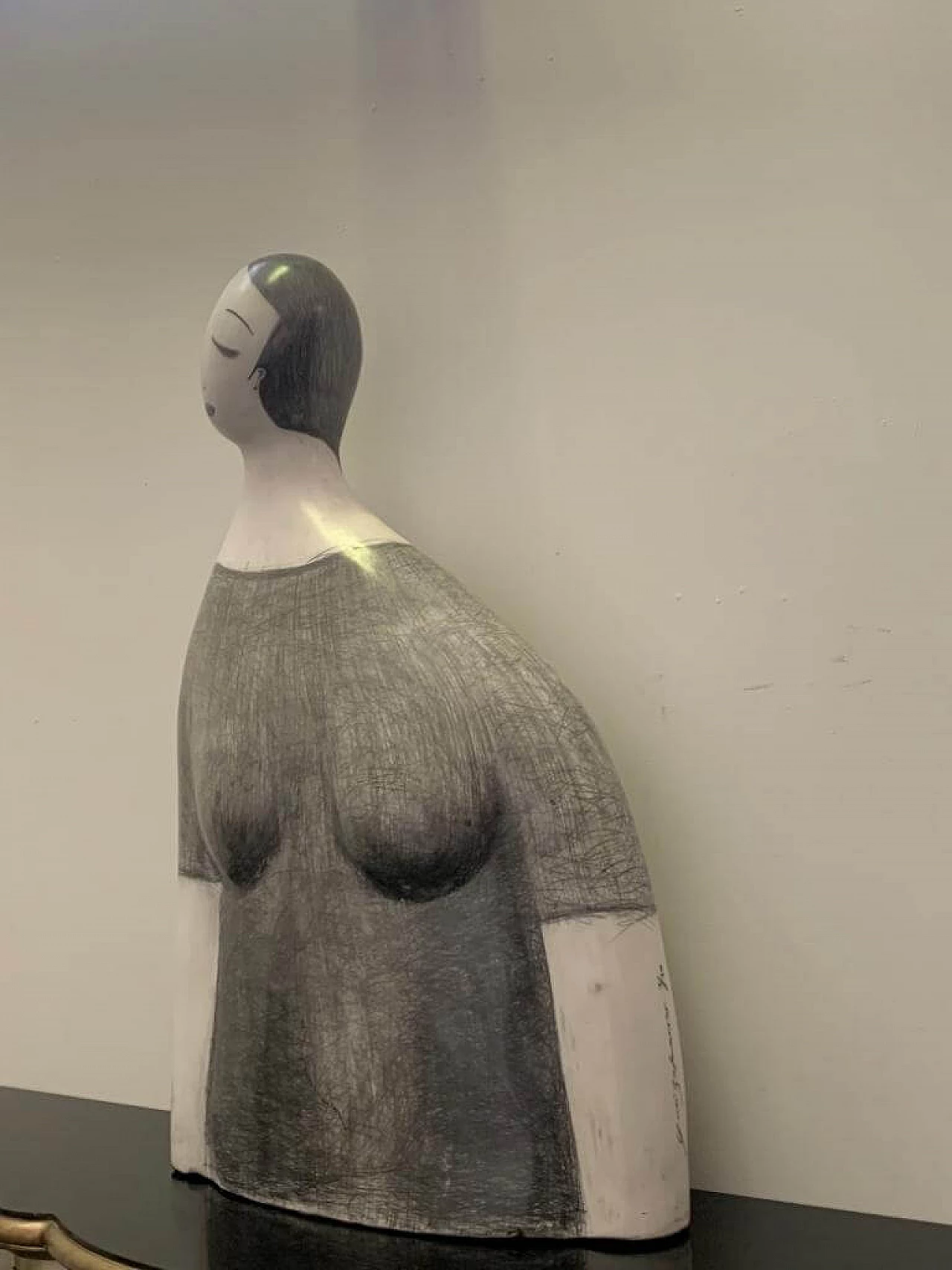 Yuri Zatarain, Thought of Love, terracotta and graphite, 2005 9