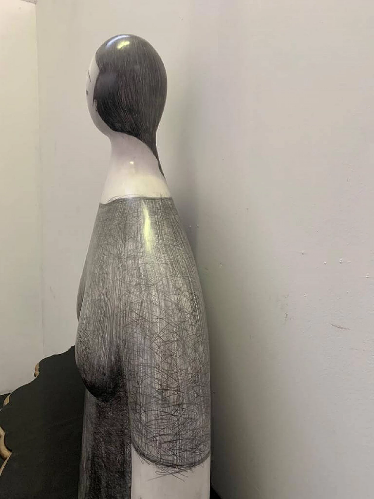 Yuri Zatarain, Thought of Love, terracotta and graphite, 2005 11