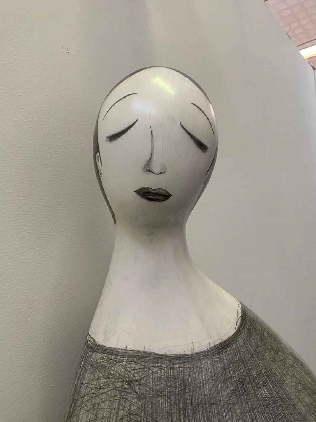 Yuri Zatarain, Thought of Love, terracotta and graphite, 2005 12