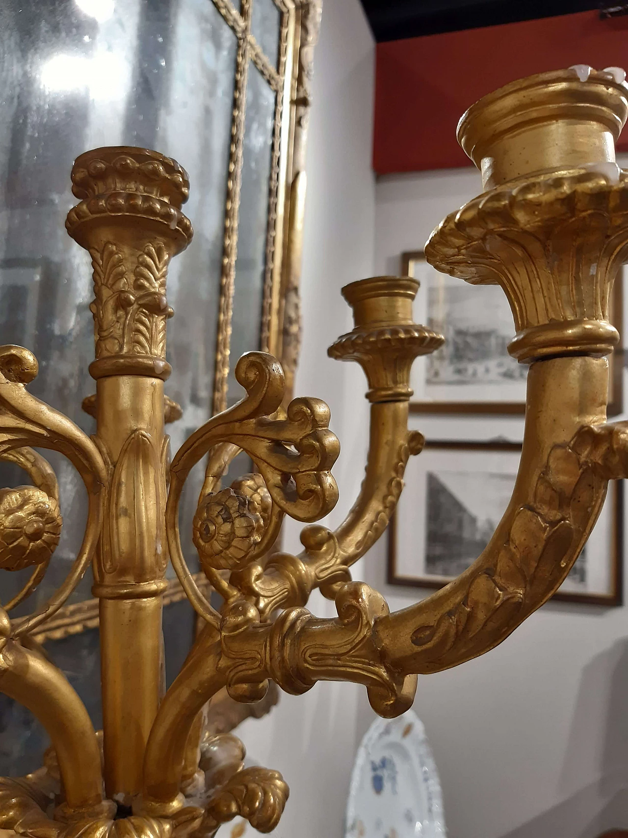 Empire carved and gilded wood candle holder, early 19th century 3