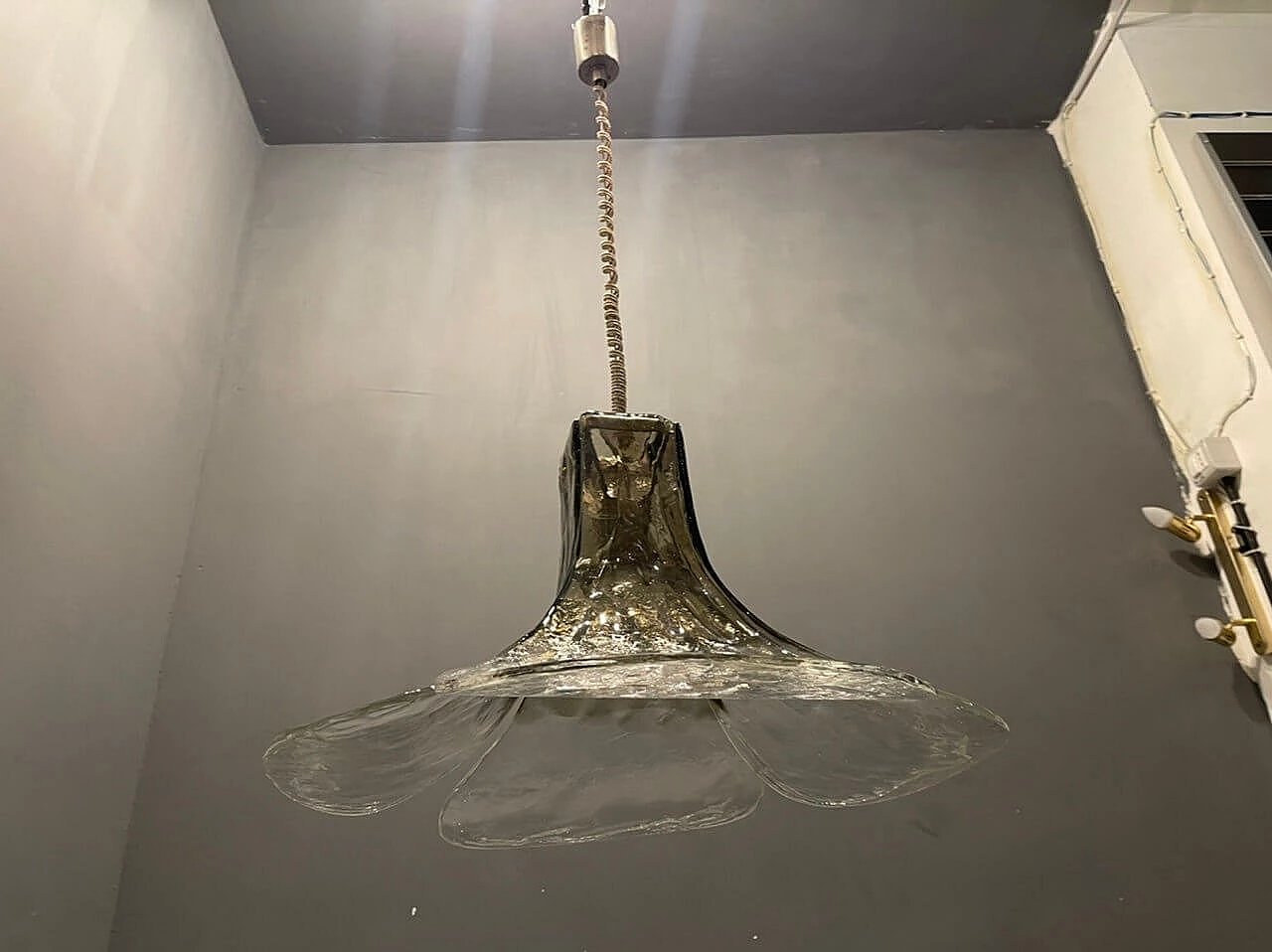 Lampadario Flower in vetro di Murano attribuito a Carlo Nason per Mazzega, anni '60 3