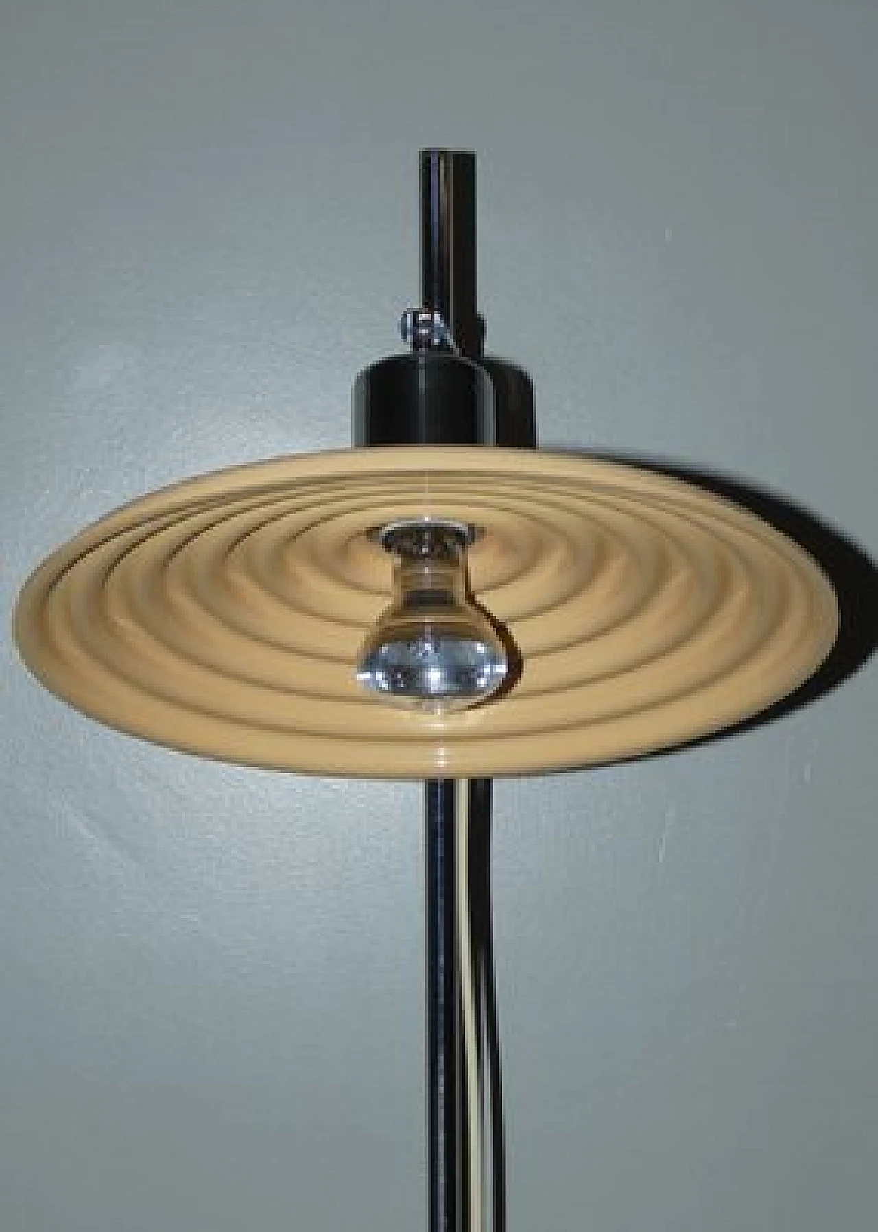 Reading lamp with disc lampshade and base, 1960s 3