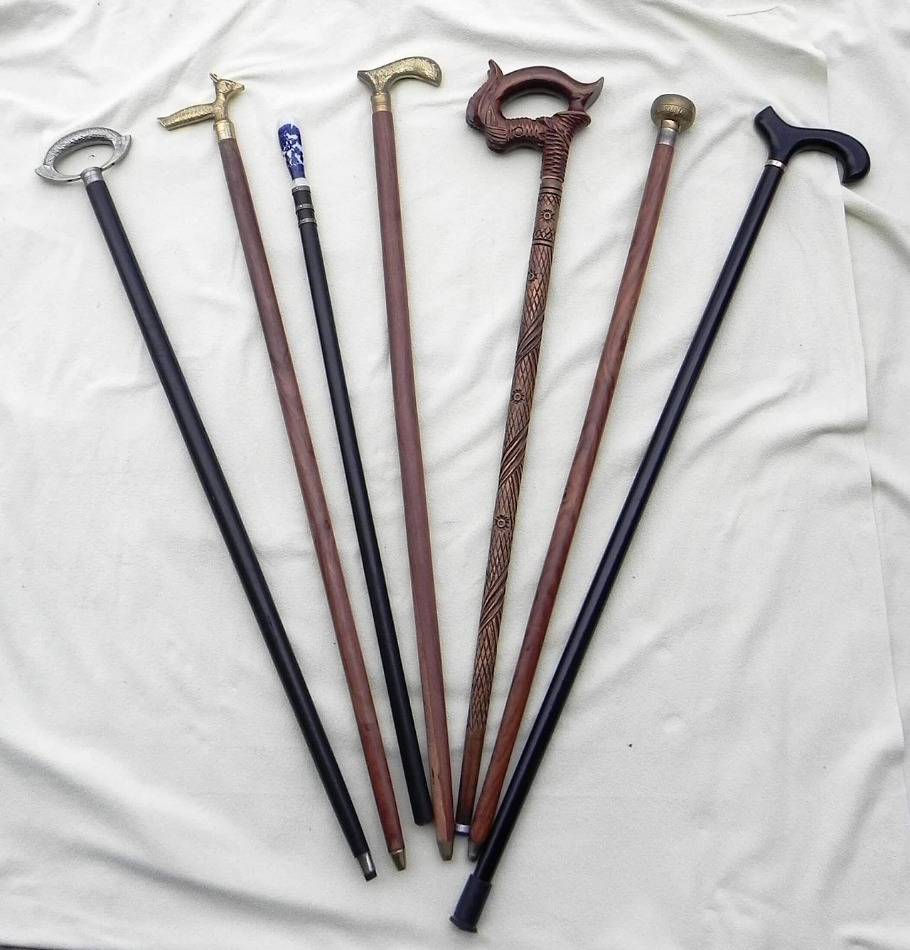 7 Bastoni da passeggio e rastrelliera, anni '90 5