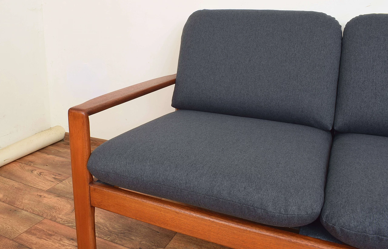 Divano a tre posti in massello di teak e tessuto, anni '70 9