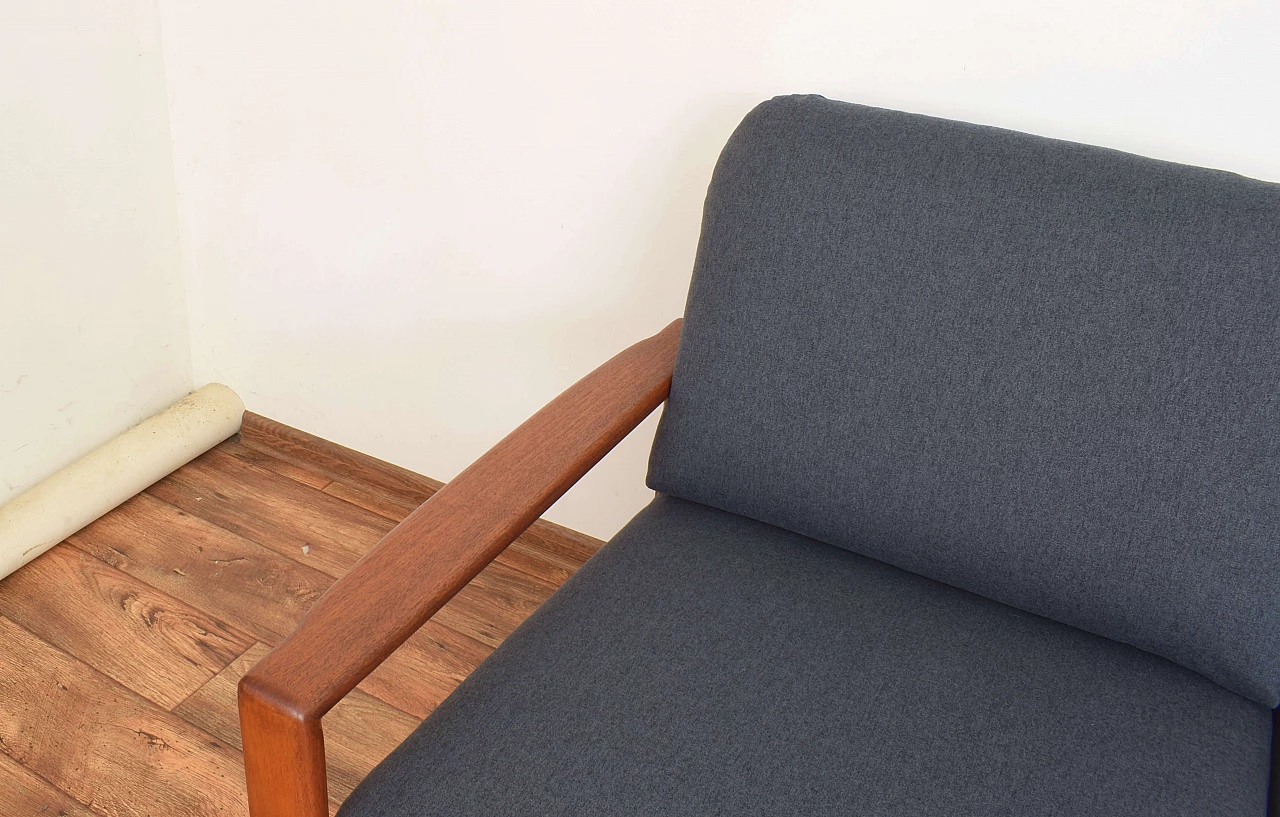 Divano a tre posti in massello di teak e tessuto, anni '70 13