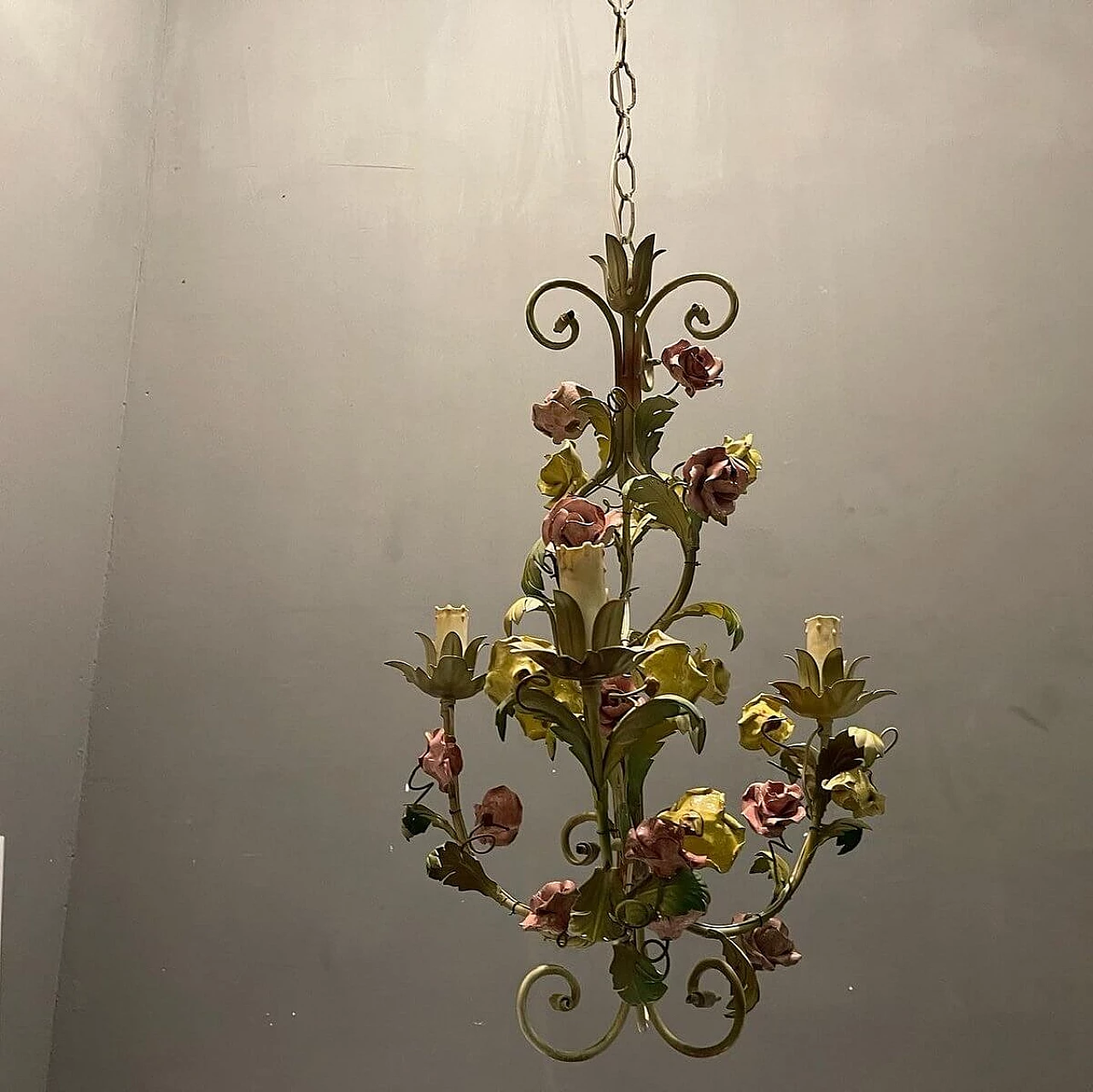 Lampadario con fiori in ceramica Tole, anni '60 9
