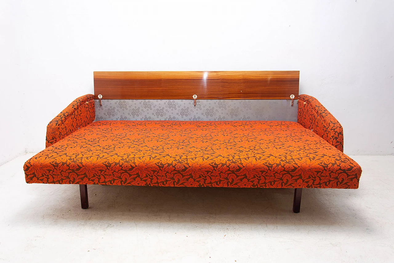 Divano letto pieghevole con rivestimento in fantasia, anni '60 14
