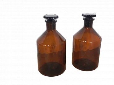 Coppia di bottiglie da farmacia in vetro, anni '50