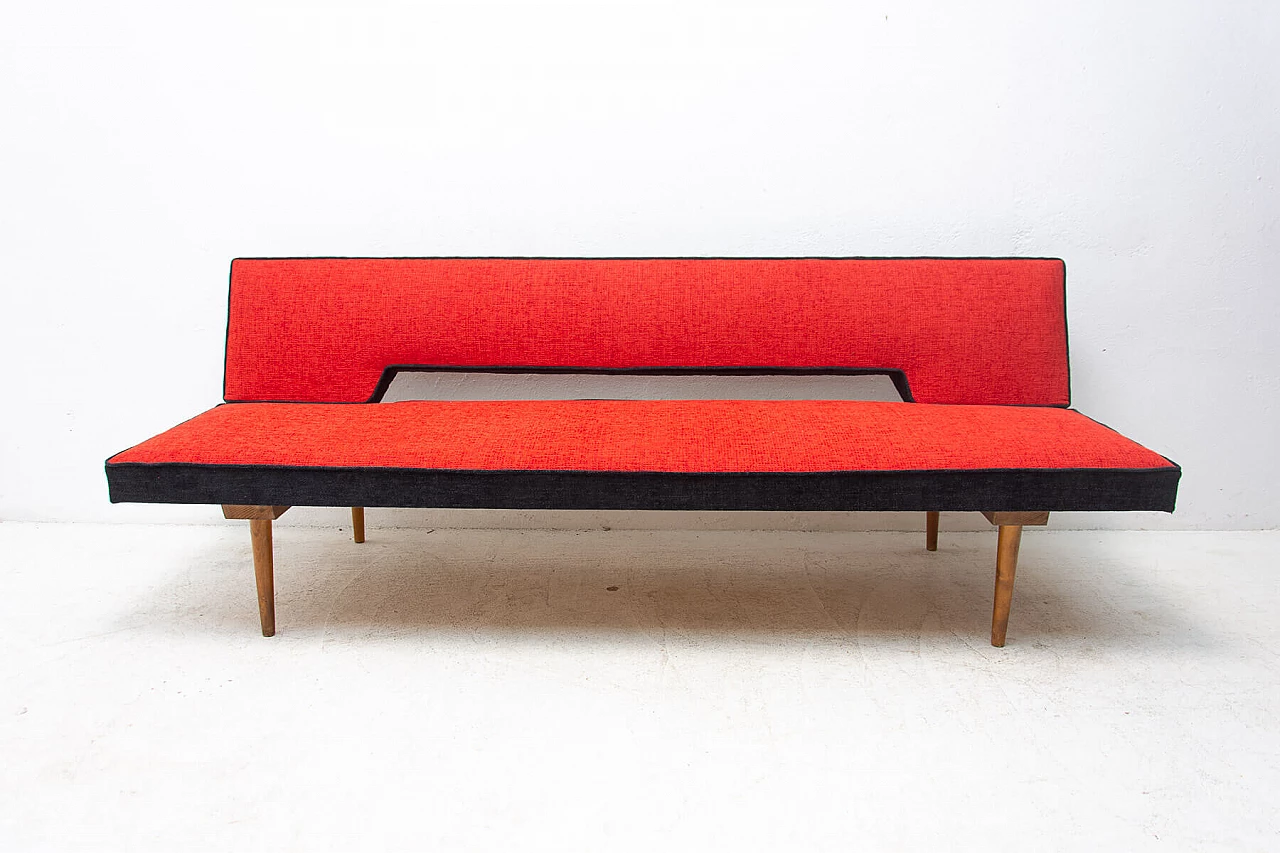 Reupholstered folding dormeuse by Miroslav Navrátil, 1960s 16