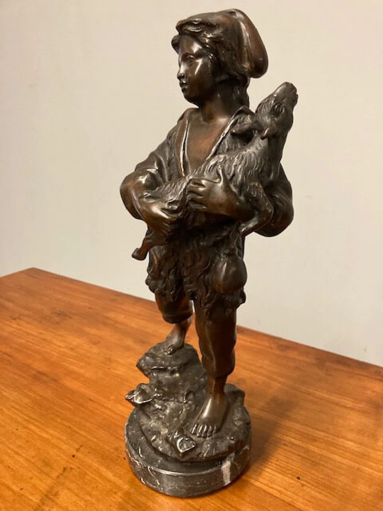 Antonio Cinque, sculpture of a shepherdess, bronze with marble base, late 19th century 10