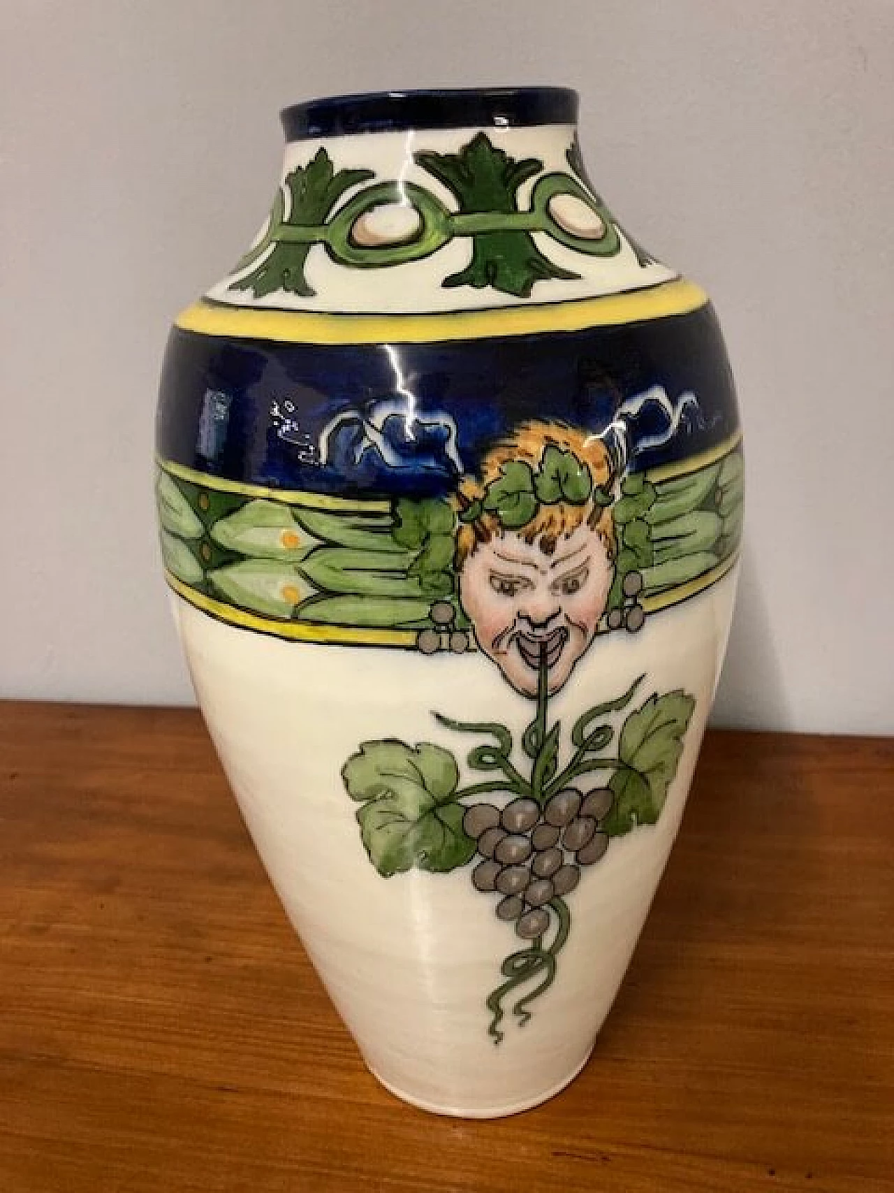 Painted majolica vase by Pasquali, 1910s 1