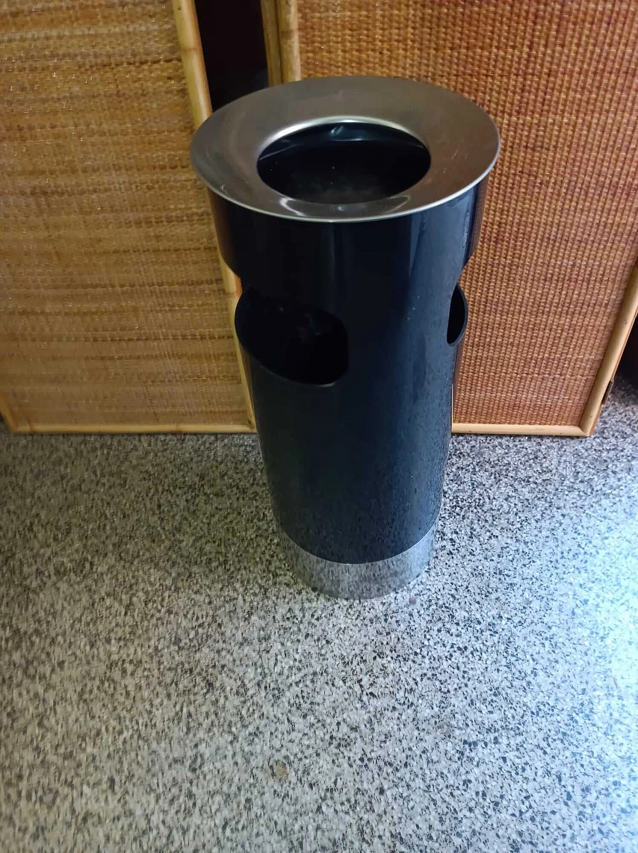 Umbrella stand with ashtray by Gino Colombini for Kartell, 1990s 2