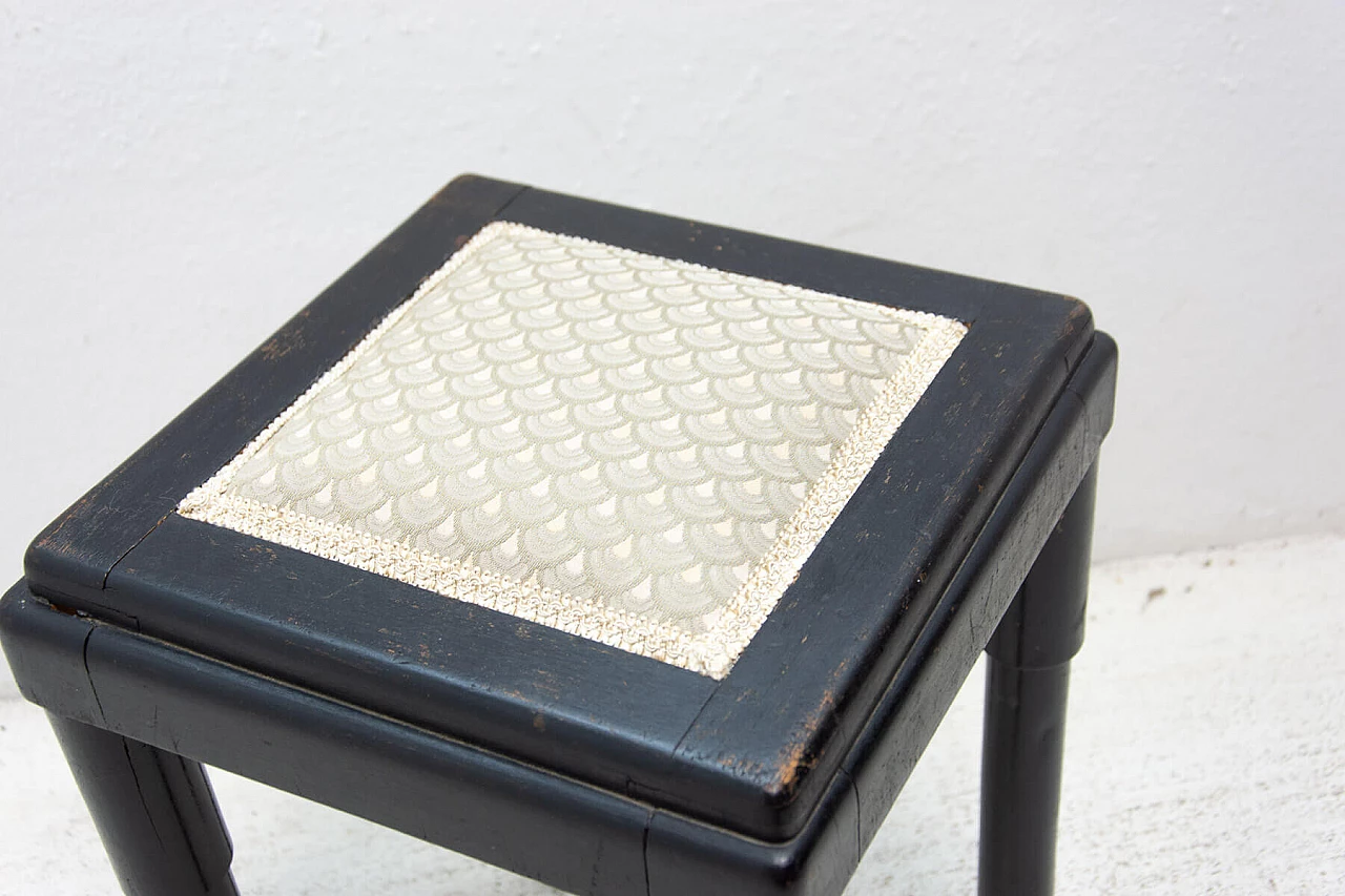 Sgabello in faggio imbottito con rivestimento in tessuto, anni '10 5