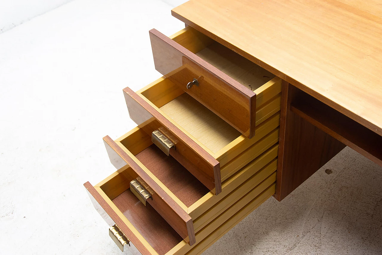 Scrivania in faggio con gambe in ferro, anni '70 11