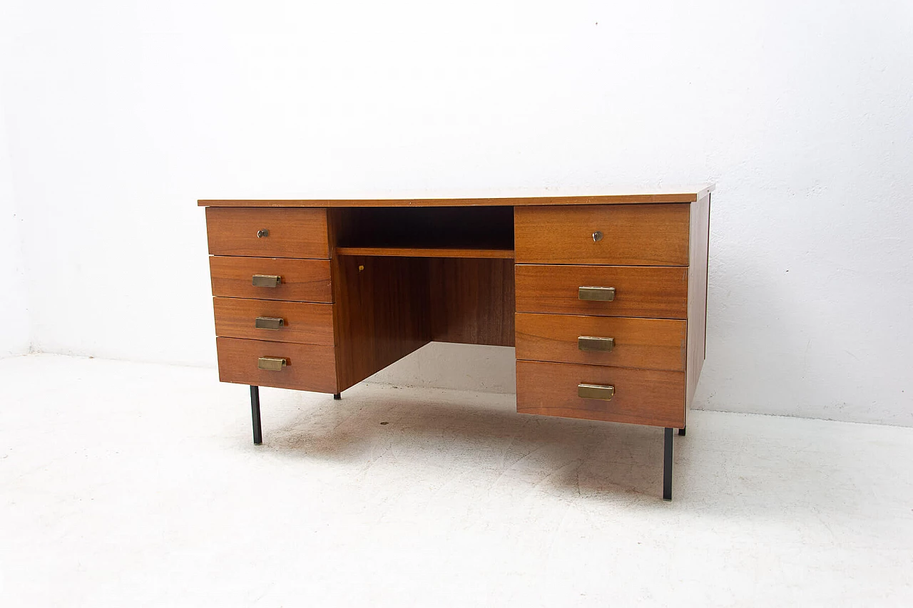 Scrivania in faggio con gambe in ferro, anni '70 20