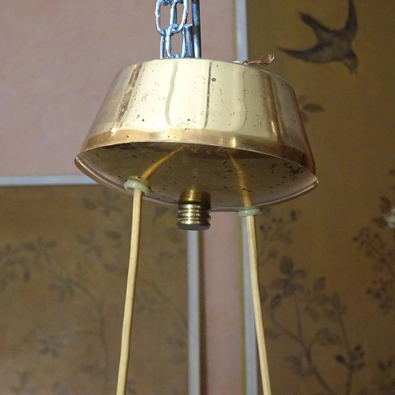 Lampadario a due luci con diffusori in vetro opalino per Stilnovo, anni '50 5