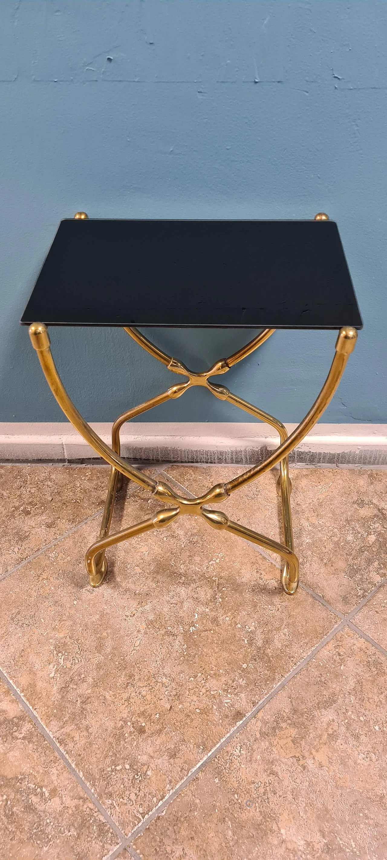Brass coffee table with black glass top, 1980s 1