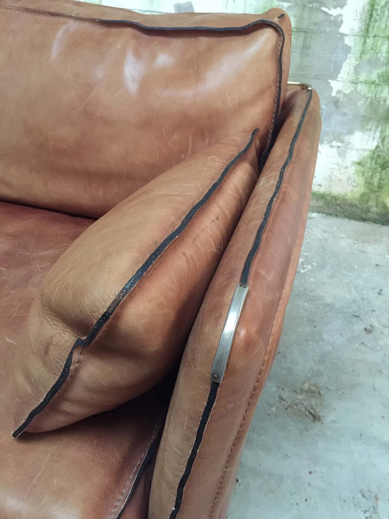 Divano a due posti in cuoio, anni '60 2