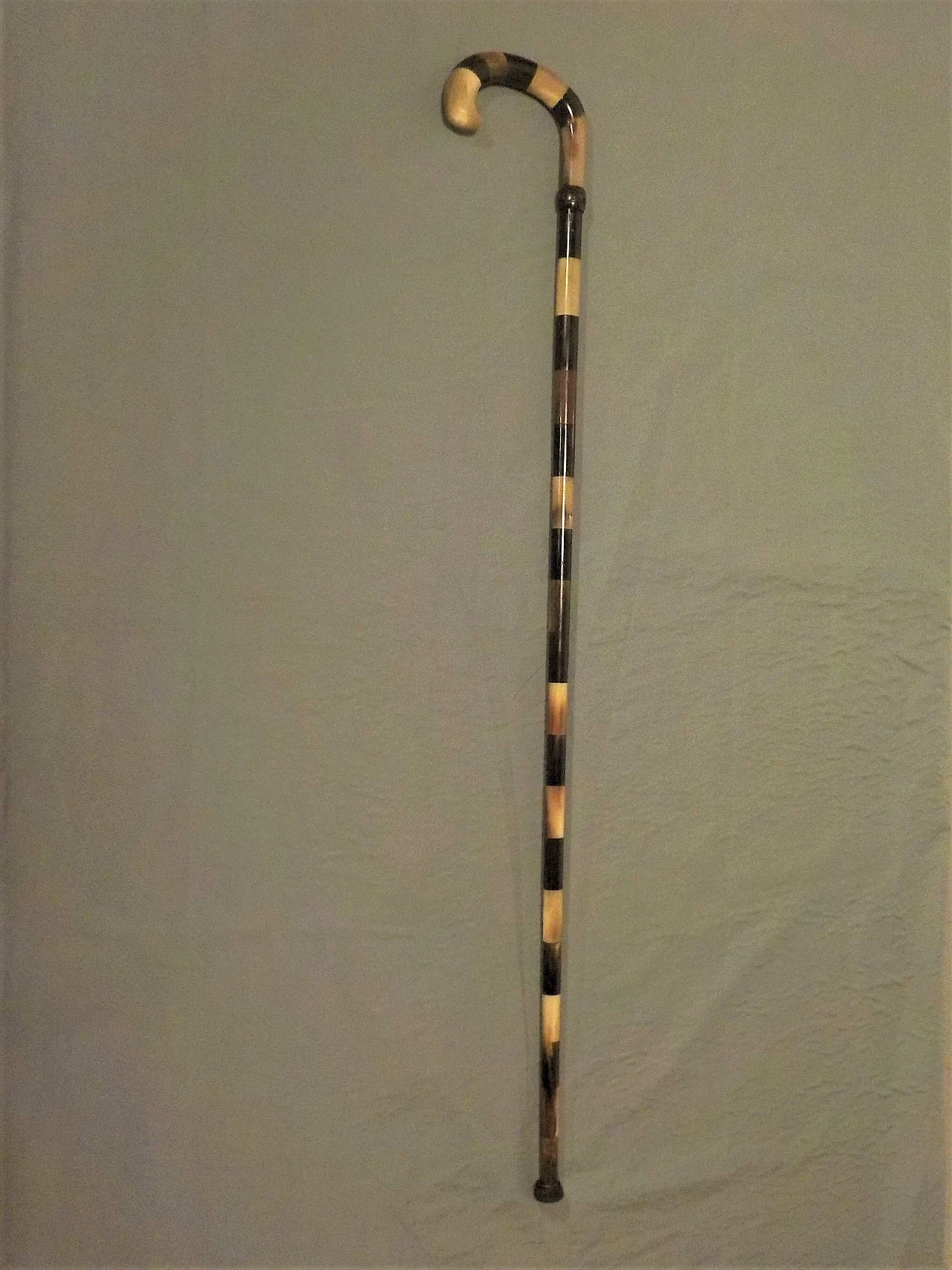 Bastone da passeggio in corno con anima in acciaio, anni '40 2