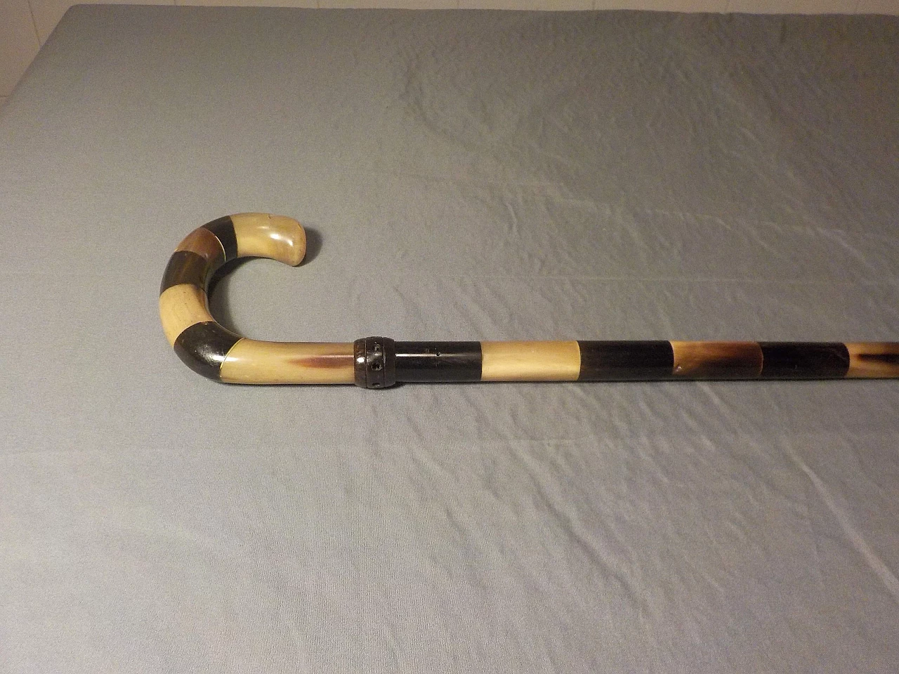 Bastone da passeggio in corno con anima in acciaio, anni '40 4