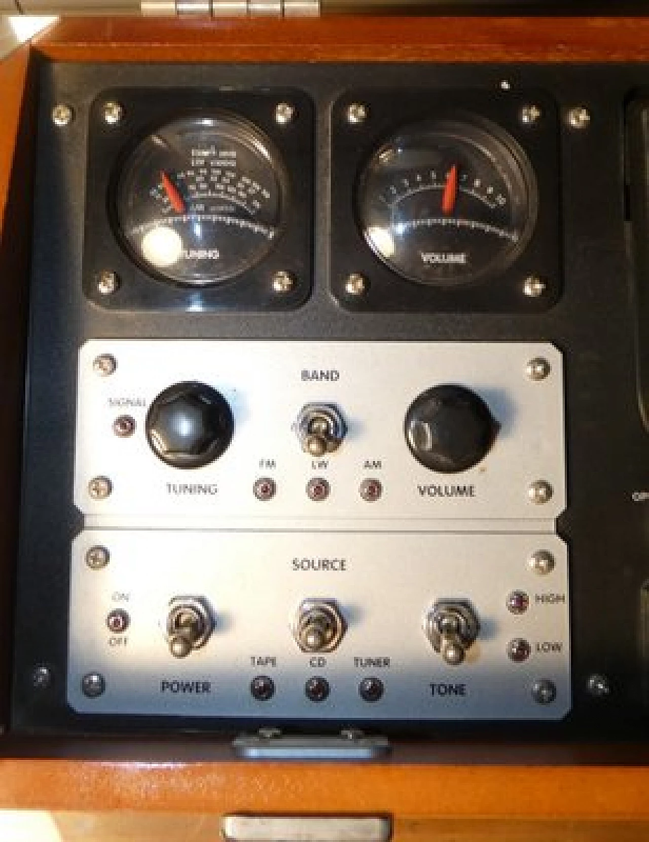 Radio Spirit of St. Louis Field CD MK II, 1980s 24