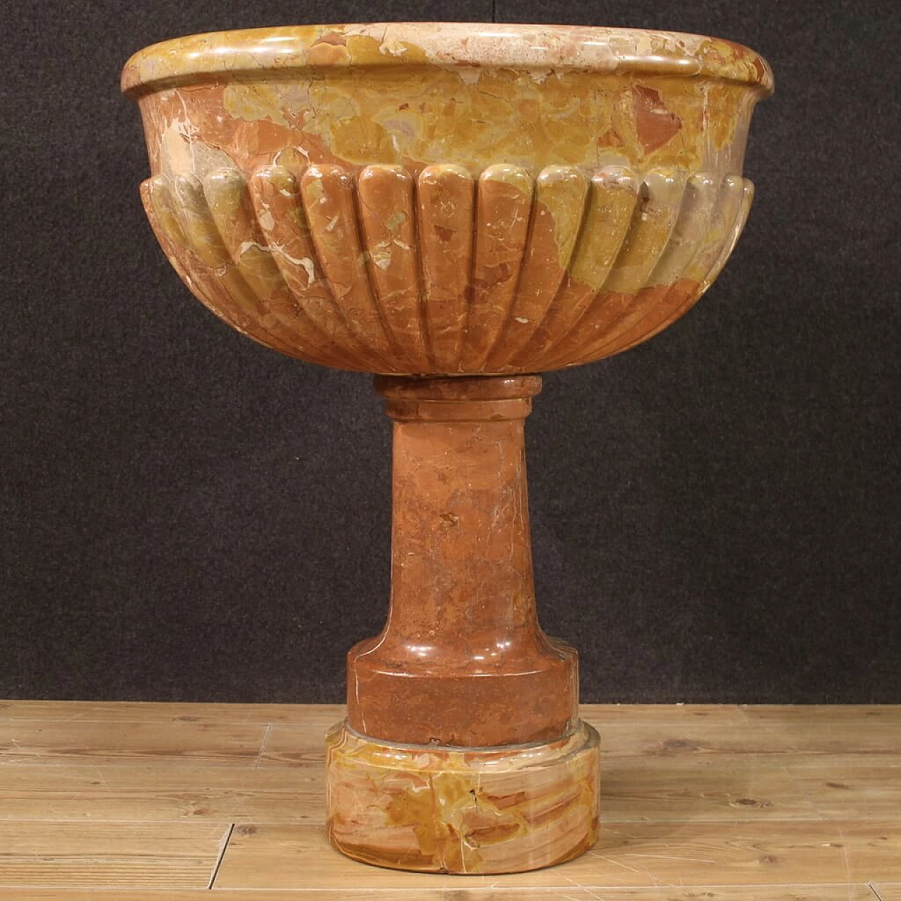 Red Verona marble stoup, 19th century 6