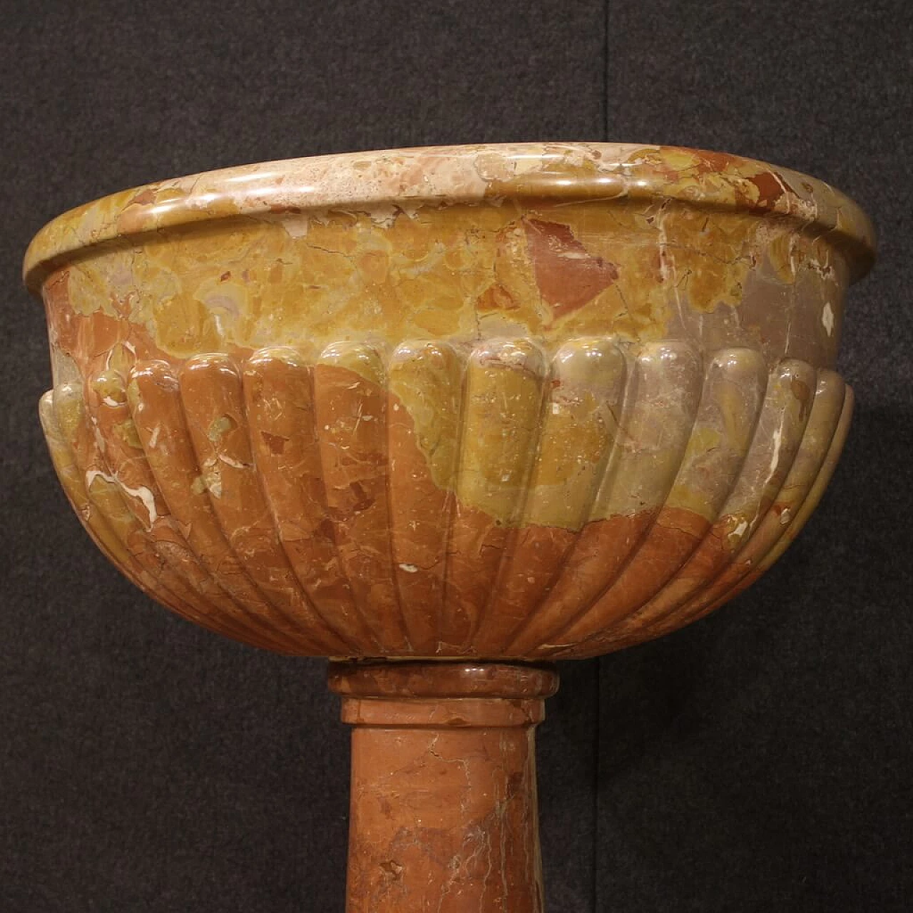 Red Verona marble stoup, 19th century 12