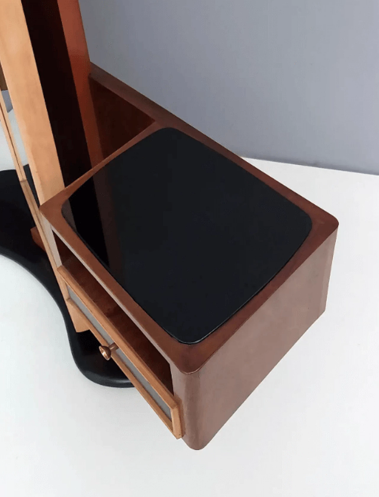 Specchio d'ingresso in legno con piani in vetro, anni '50 7