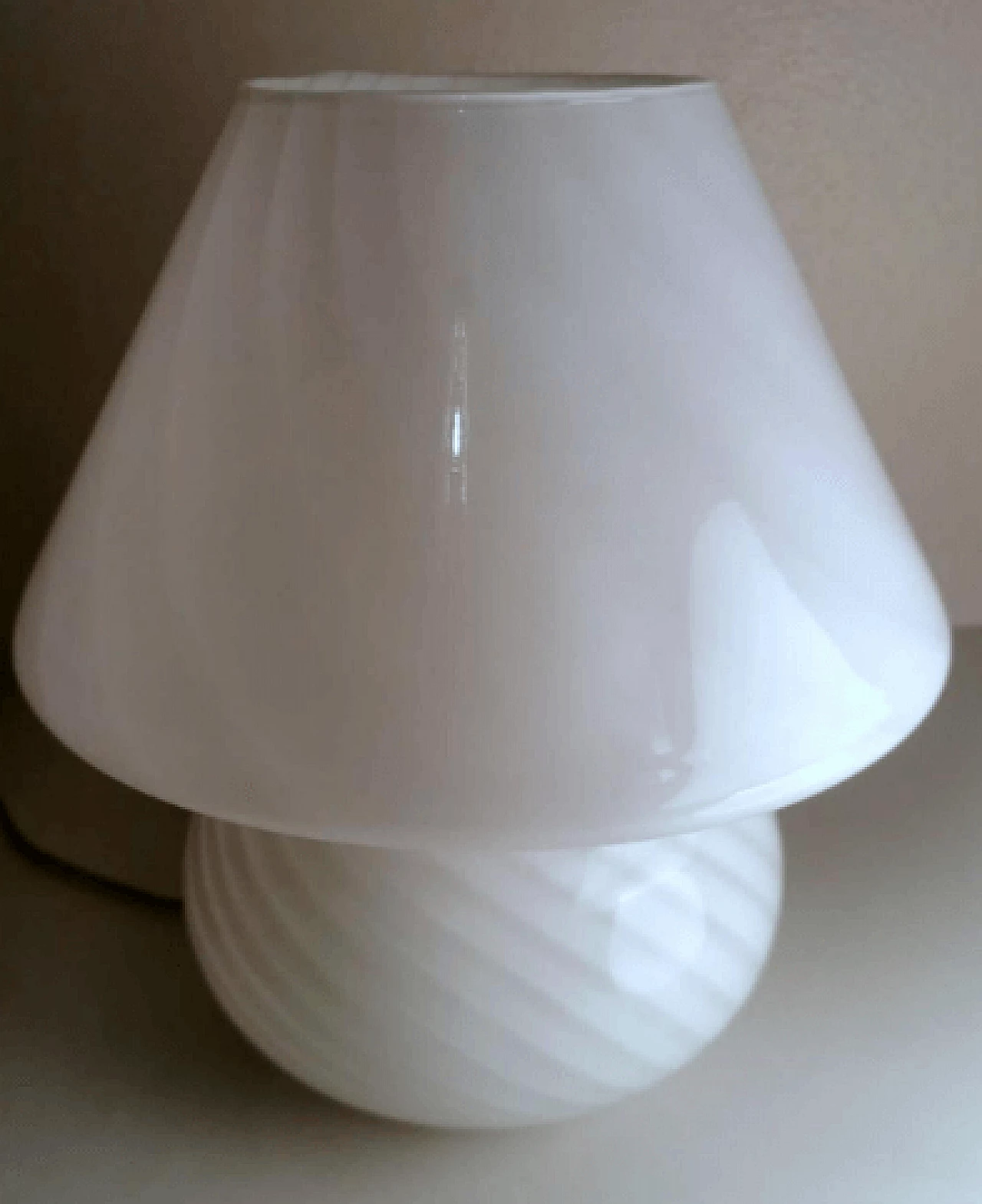 Coppia di lampade da tavolo in vetro attribuite a Venini, anni '70 8