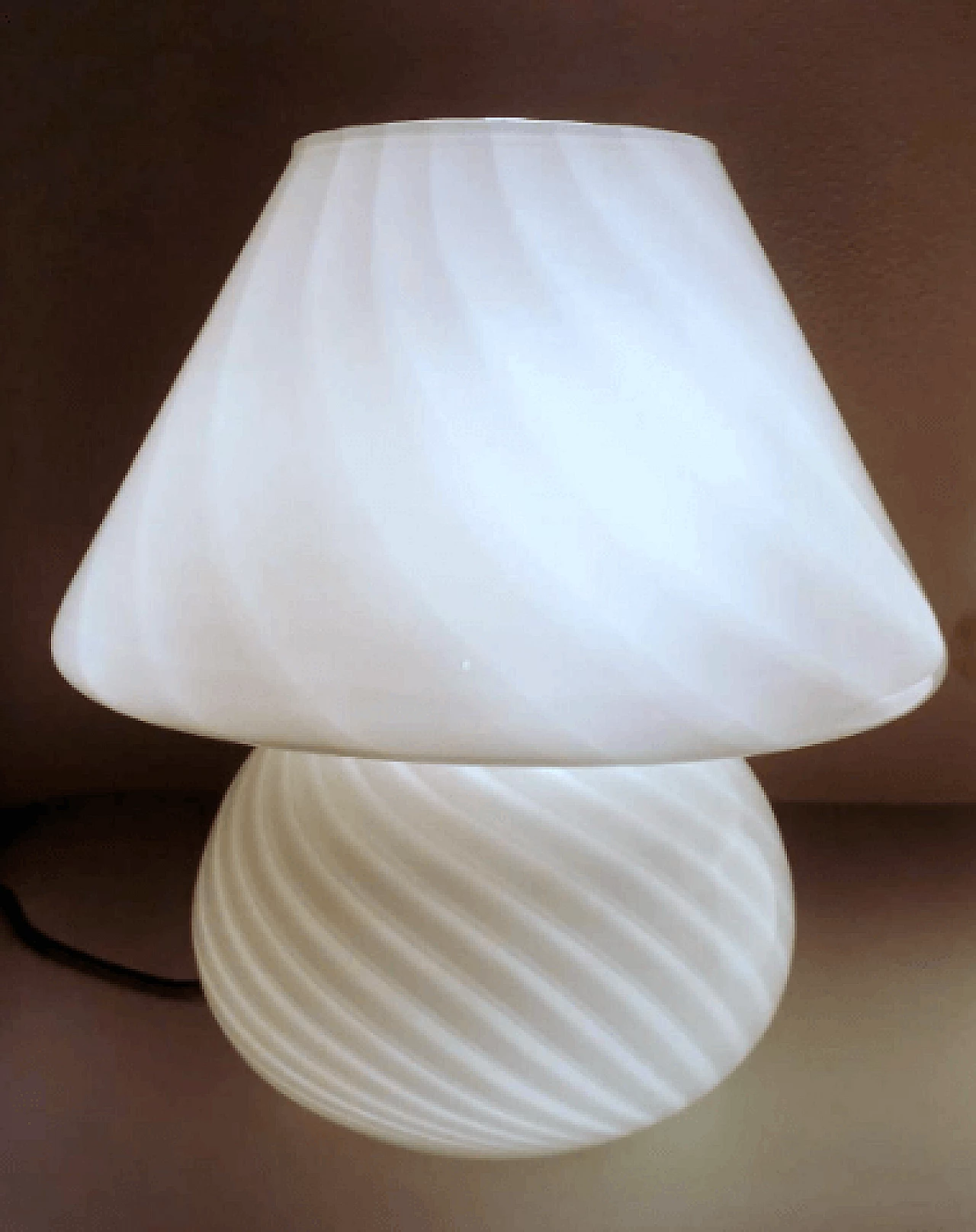 Coppia di lampade da tavolo in vetro attribuite a Venini, anni '70 10