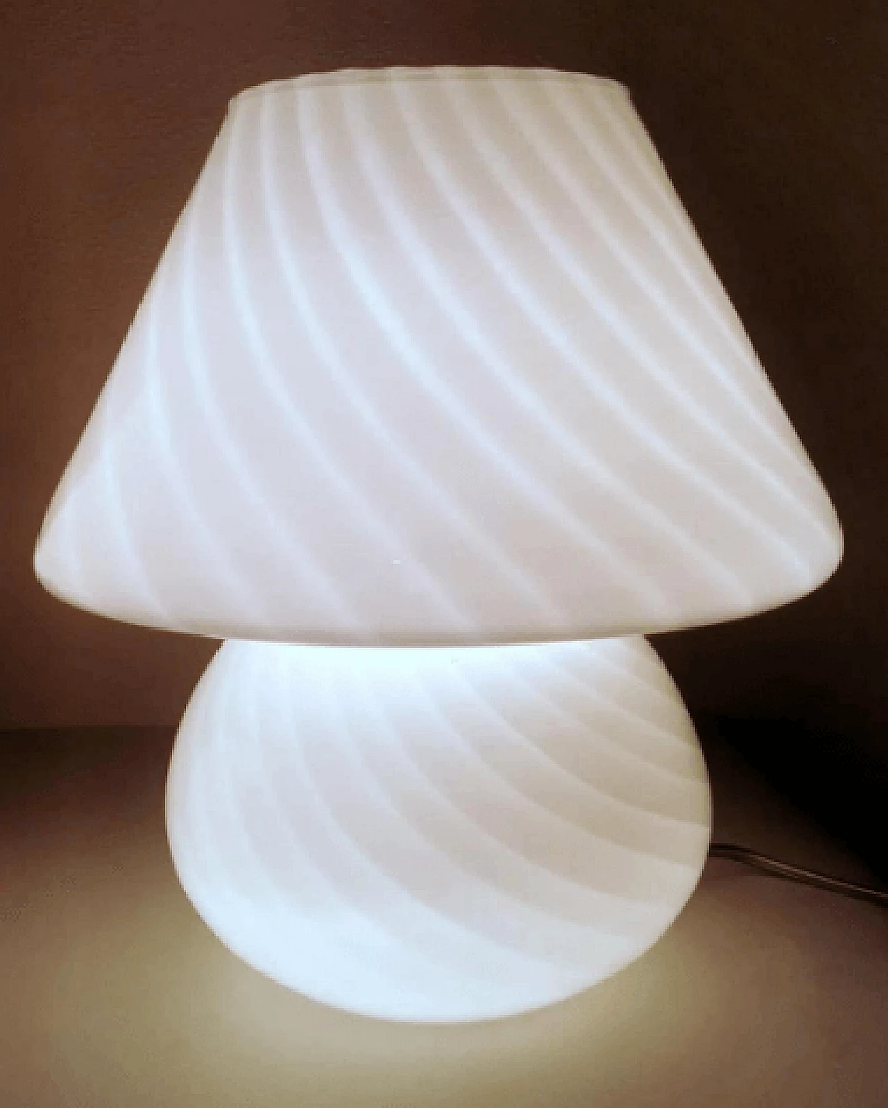 Coppia di lampade da tavolo in vetro attribuite a Venini, anni '70 11