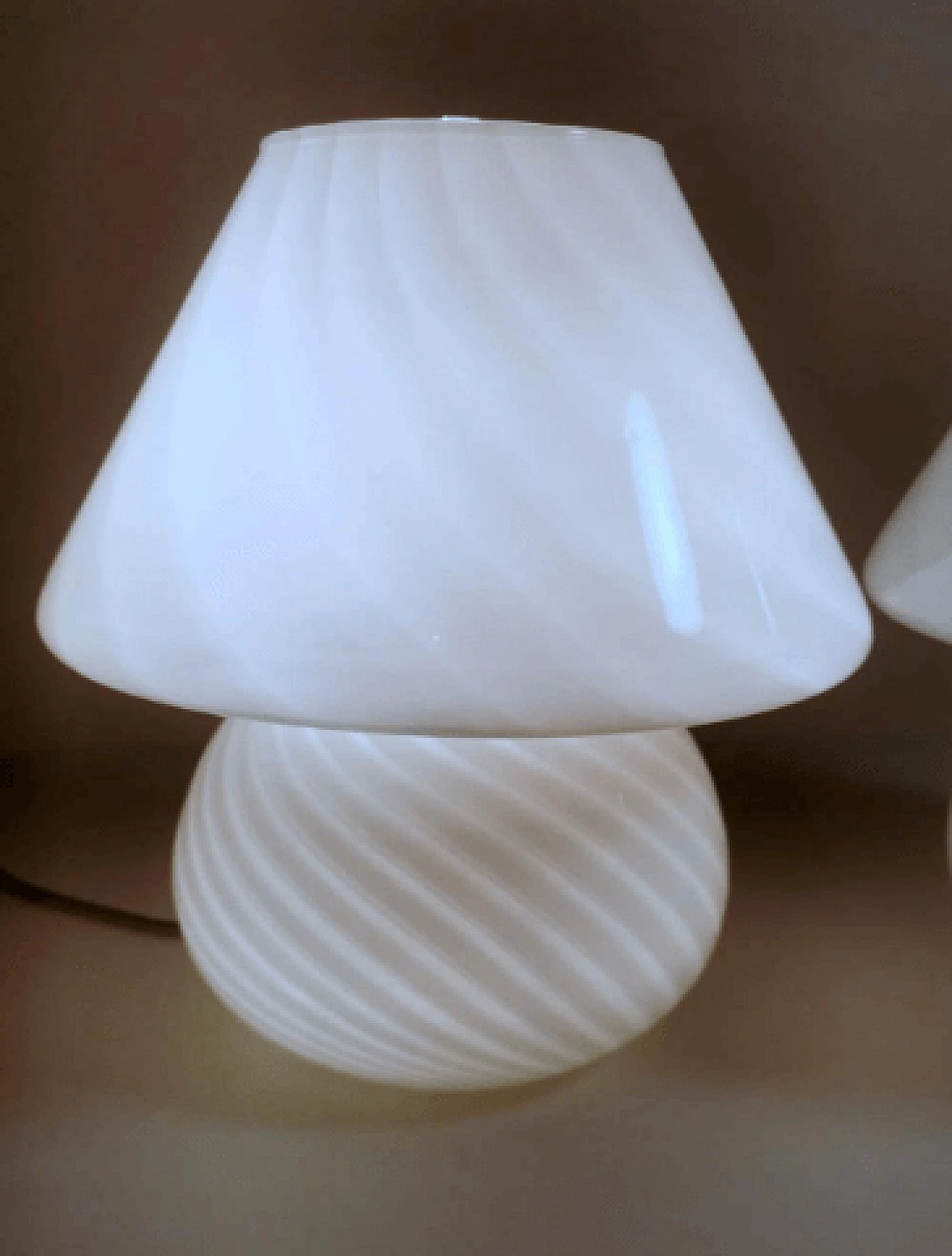 Coppia di lampade da tavolo in vetro attribuite a Venini, anni '70 13
