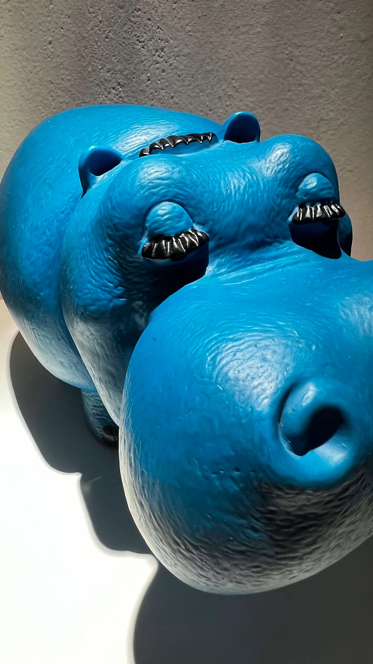 Scultura di ippopotamo di Armando Testa per Lines, anni '60 3